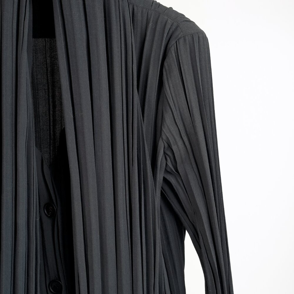 Issey Miyake Archival Rare Grey Pleated Scarf-Collar Button-Front Duster - Picture 4 of 10